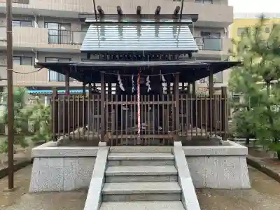 中葛西稲荷神社の{uncategorized: "未分類", other: "その他", undefined: "問題あり", building: "その他建物", grave: "お墓", sacred_gate: "鳥居", guardian: "狛犬", statue: "像", buddha: "仏像", history: "歴史", nature: "自然", garden: "庭園", animal: "動物", pagoda: "塔", temizu: "手水舎", mountain_gate: "山門・神門", sanctuary: "本殿・本堂", subordinate: "末社・摂社", art: "芸術", scenery: "景色", jizo: "地蔵", ema: "絵馬", goshuin: "御朱印", omikuji: "おみくじ", items: "授与品その他", amulet: "お守り", goshuincho: "御朱印帳", eats: "食事", festival: "お祭り", votive_dance: "神楽", shichigosan: "七五三参", wedding: "結婚式", experience: "体験その他", initially: "初詣", around: "周辺", anti_infection: "感染症対策"}