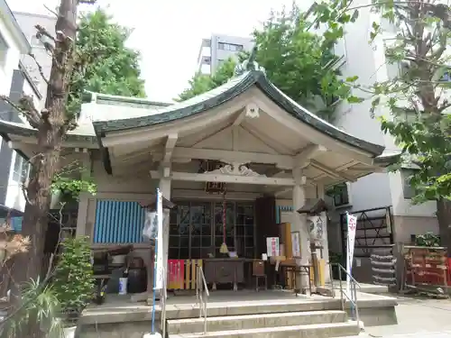 銀杏岡八幡神社の本殿・本堂