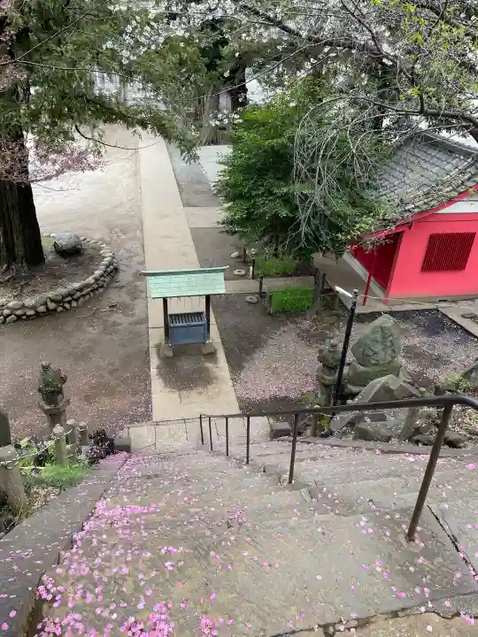 駒込富士神社の{uncategorized: "未分類", other: "その他", undefined: "問題あり", building: "その他建物", grave: "お墓", sacred_gate: "鳥居", guardian: "狛犬", statue: "像", buddha: "仏像", history: "歴史", nature: "自然", garden: "庭園", animal: "動物", pagoda: "塔", temizu: "手水舎", mountain_gate: "山門・神門", sanctuary: "本殿・本堂", subordinate: "末社・摂社", art: "芸術", scenery: "景色", jizo: "地蔵", ema: "絵馬", goshuin: "御朱印", omikuji: "おみくじ", items: "授与品その他", amulet: "お守り", goshuincho: "御朱印帳", eats: "食事", festival: "お祭り", votive_dance: "神楽", shichigosan: "七五三参", wedding: "結婚式", experience: "体験その他", initially: "初詣", around: "周辺", anti_infection: "感染症対策"}