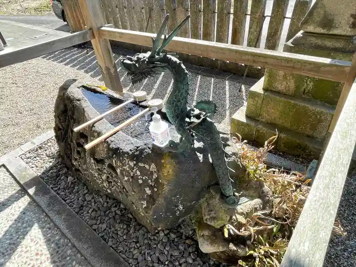 國津神社の手水舎