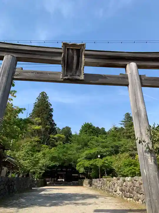 油日神社の山門・神門