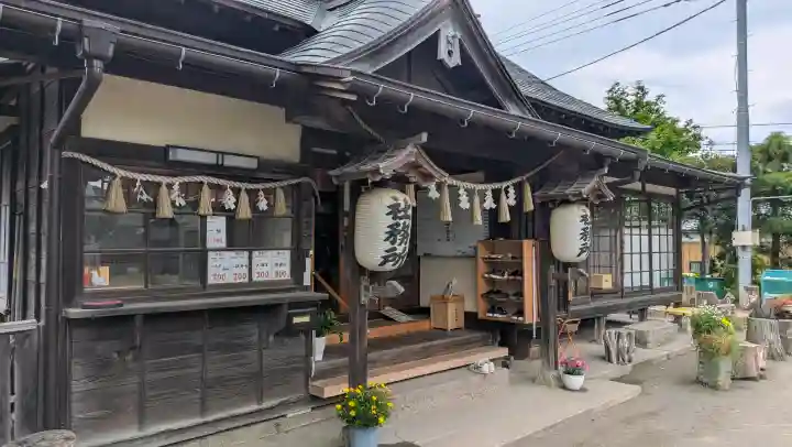 八王子神社の{uncategorized: "未分類", other: "その他", undefined: "問題あり", building: "その他建物", grave: "お墓", sacred_gate: "鳥居", guardian: "狛犬", statue: "像", buddha: "仏像", history: "歴史", nature: "自然", garden: "庭園", animal: "動物", pagoda: "塔", temizu: "手水舎", mountain_gate: "山門・神門", sanctuary: "本殿・本堂", subordinate: "末社・摂社", art: "芸術", scenery: "景色", jizo: "地蔵", ema: "絵馬", goshuin: "御朱印", omikuji: "おみくじ", items: "授与品その他", amulet: "お守り", goshuincho: "御朱印帳", eats: "食事", festival: "お祭り", votive_dance: "神楽", shichigosan: "七五三参", wedding: "結婚式", experience: "体験その他", initially: "初詣", around: "周辺", anti_infection: "感染症対策"}