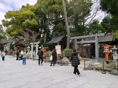 八坂神社(祇園さん)の{uncategorized: "未分類", other: "その他", undefined: "問題あり", building: "その他建物", grave: "お墓", sacred_gate: "鳥居", guardian: "狛犬", statue: "像", buddha: "仏像", history: "歴史", nature: "自然", garden: "庭園", animal: "動物", pagoda: "塔", temizu: "手水舎", mountain_gate: "山門・神門", sanctuary: "本殿・本堂", subordinate: "末社・摂社", art: "芸術", scenery: "景色", jizo: "地蔵", ema: "絵馬", goshuin: "御朱印", omikuji: "おみくじ", items: "授与品その他", amulet: "お守り", goshuincho: "御朱印帳", eats: "食事", festival: "お祭り", votive_dance: "神楽", shichigosan: "七五三参", wedding: "結婚式", experience: "体験その他", initially: "初詣", around: "周辺", anti_infection: "感染症対策"}