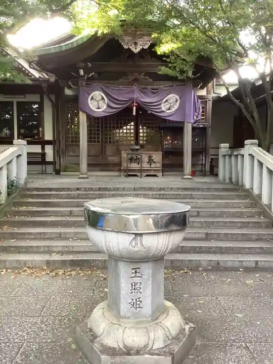 泉増院の末社・摂社