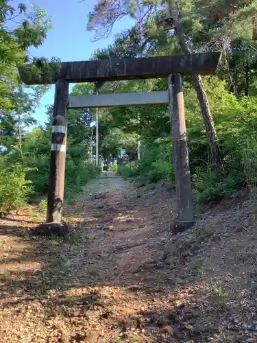 東之宮社の鳥居