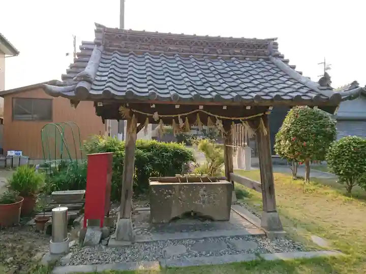 藤島神社の手水舎