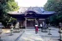 大岡白山神社の本殿・本堂