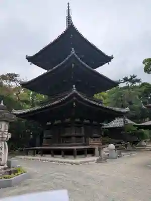 石手寺の{uncategorized: "未分類", other: "その他", undefined: "問題あり", building: "その他建物", grave: "お墓", sacred_gate: "鳥居", guardian: "狛犬", statue: "像", buddha: "仏像", history: "歴史", nature: "自然", garden: "庭園", animal: "動物", pagoda: "塔", temizu: "手水舎", mountain_gate: "山門・神門", sanctuary: "本殿・本堂", subordinate: "末社・摂社", art: "芸術", scenery: "景色", jizo: "地蔵", ema: "絵馬", goshuin: "御朱印", omikuji: "おみくじ", items: "授与品その他", amulet: "お守り", goshuincho: "御朱印帳", eats: "食事", festival: "お祭り", votive_dance: "神楽", shichigosan: "七五三参", wedding: "結婚式", experience: "体験その他", initially: "初詣", around: "周辺", anti_infection: "感染症対策"}