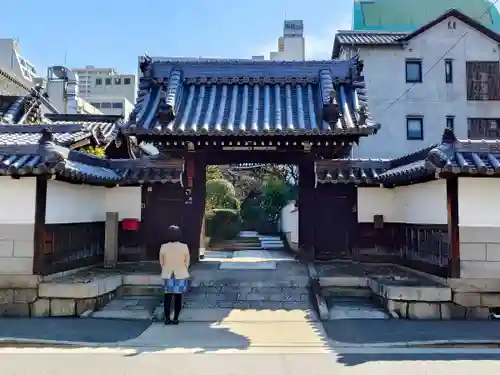本經寺の山門・神門