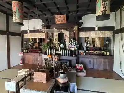 西徳寺の{uncategorized: "未分類", other: "その他", undefined: "問題あり", building: "その他建物", grave: "お墓", sacred_gate: "鳥居", guardian: "狛犬", statue: "像", buddha: "仏像", history: "歴史", nature: "自然", garden: "庭園", animal: "動物", pagoda: "塔", temizu: "手水舎", mountain_gate: "山門・神門", sanctuary: "本殿・本堂", subordinate: "末社・摂社", art: "芸術", scenery: "景色", jizo: "地蔵", ema: "絵馬", goshuin: "御朱印", omikuji: "おみくじ", items: "授与品その他", amulet: "お守り", goshuincho: "御朱印帳", eats: "食事", festival: "お祭り", votive_dance: "神楽", shichigosan: "七五三参", wedding: "結婚式", experience: "体験その他", initially: "初詣", around: "周辺", anti_infection: "感染症対策"}