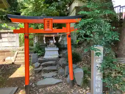 御霊神社の{uncategorized: "未分類", other: "その他", undefined: "問題あり", building: "その他建物", grave: "お墓", sacred_gate: "鳥居", guardian: "狛犬", statue: "像", buddha: "仏像", history: "歴史", nature: "自然", garden: "庭園", animal: "動物", pagoda: "塔", temizu: "手水舎", mountain_gate: "山門・神門", sanctuary: "本殿・本堂", subordinate: "末社・摂社", art: "芸術", scenery: "景色", jizo: "地蔵", ema: "絵馬", goshuin: "御朱印", omikuji: "おみくじ", items: "授与品その他", amulet: "お守り", goshuincho: "御朱印帳", eats: "食事", festival: "お祭り", votive_dance: "神楽", shichigosan: "七五三参", wedding: "結婚式", experience: "体験その他", initially: "初詣", around: "周辺", anti_infection: "感染症対策"}