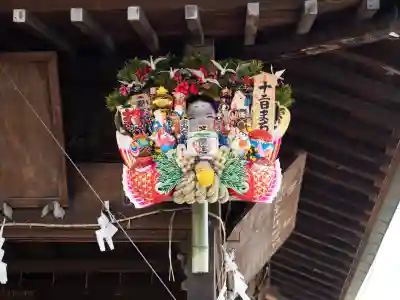 調神社の{uncategorized: "未分類", other: "その他", undefined: "問題あり", building: "その他建物", grave: "お墓", sacred_gate: "鳥居", guardian: "狛犬", statue: "像", buddha: "仏像", history: "歴史", nature: "自然", garden: "庭園", animal: "動物", pagoda: "塔", temizu: "手水舎", mountain_gate: "山門・神門", sanctuary: "本殿・本堂", subordinate: "末社・摂社", art: "芸術", scenery: "景色", jizo: "地蔵", ema: "絵馬", goshuin: "御朱印", omikuji: "おみくじ", items: "授与品その他", amulet: "お守り", goshuincho: "御朱印帳", eats: "食事", festival: "お祭り", votive_dance: "神楽", shichigosan: "七五三参", wedding: "結婚式", experience: "体験その他", initially: "初詣", around: "周辺", anti_infection: "感染症対策"}