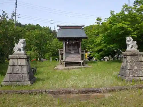 神社(名称不明)の狛犬