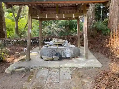 都々古別神社(馬場)の手水