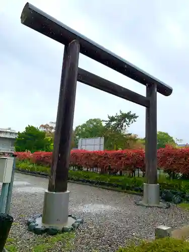 滋賀県護国神社の鳥居