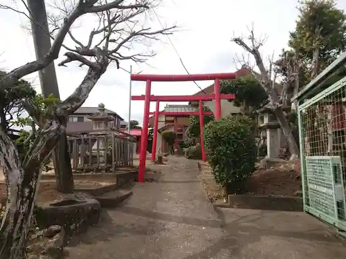 御殿山町稲荷の鳥居