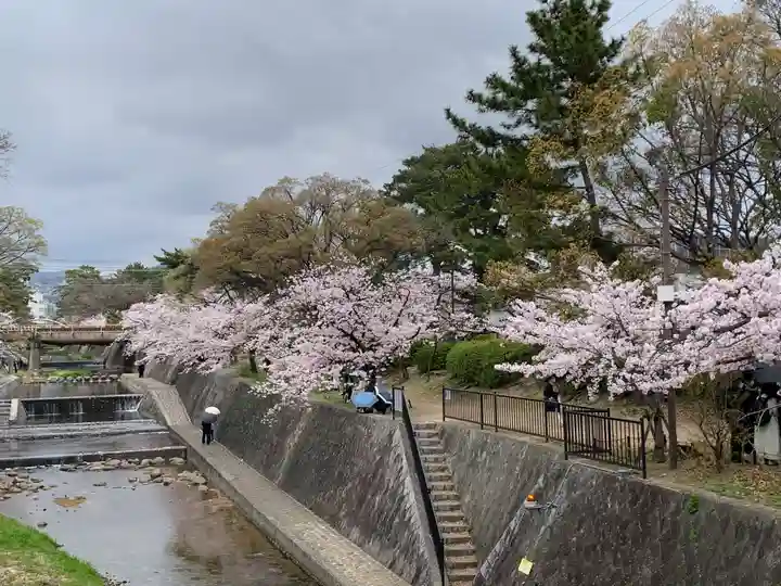 日切地蔵尊の周辺