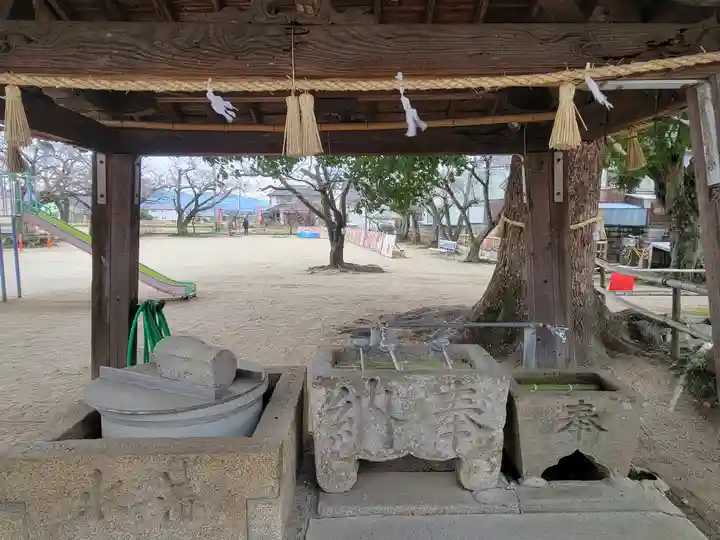 履脱天満神社の手水舎