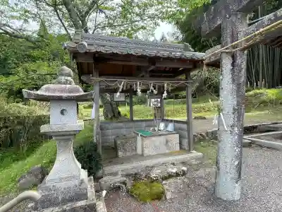 天満社の{uncategorized: "未分類", other: "その他", undefined: "問題あり", building: "その他建物", grave: "お墓", sacred_gate: "鳥居", guardian: "狛犬", statue: "像", buddha: "仏像", history: "歴史", nature: "自然", garden: "庭園", animal: "動物", pagoda: "塔", temizu: "手水舎", mountain_gate: "山門・神門", sanctuary: "本殿・本堂", subordinate: "末社・摂社", art: "芸術", scenery: "景色", jizo: "地蔵", ema: "絵馬", goshuin: "御朱印", omikuji: "おみくじ", items: "授与品その他", amulet: "お守り", goshuincho: "御朱印帳", eats: "食事", festival: "お祭り", votive_dance: "神楽", shichigosan: "七五三参", wedding: "結婚式", experience: "体験その他", initially: "初詣", around: "周辺", anti_infection: "感染症対策"}