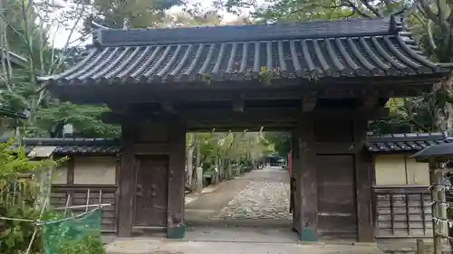 鳥取東照宮（樗谿神社）の山門・神門