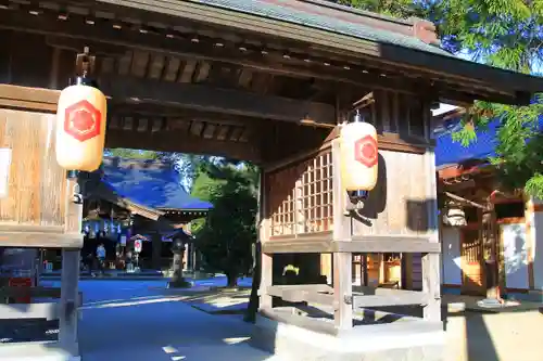 八重垣神社の山門