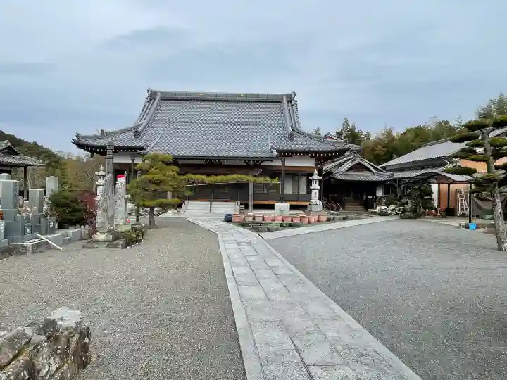 浄福寺の{uncategorized: "未分類", other: "その他", undefined: "問題あり", building: "その他建物", grave: "お墓", sacred_gate: "鳥居", guardian: "狛犬", statue: "像", buddha: "仏像", history: "歴史", nature: "自然", garden: "庭園", animal: "動物", pagoda: "塔", temizu: "手水舎", mountain_gate: "山門・神門", sanctuary: "本殿・本堂", subordinate: "末社・摂社", art: "芸術", scenery: "景色", jizo: "地蔵", ema: "絵馬", goshuin: "御朱印", omikuji: "おみくじ", items: "授与品その他", amulet: "お守り", goshuincho: "御朱印帳", eats: "食事", festival: "お祭り", votive_dance: "神楽", shichigosan: "七五三参", wedding: "結婚式", experience: "体験その他", initially: "初詣", around: "周辺", anti_infection: "感染症対策"}
