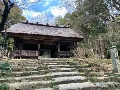 東大寺別院阿弥陀寺の{uncategorized: "未分類", other: "その他", undefined: "問題あり", building: "その他建物", grave: "お墓", sacred_gate: "鳥居", guardian: "狛犬", statue: "像", buddha: "仏像", history: "歴史", nature: "自然", garden: "庭園", animal: "動物", pagoda: "塔", temizu: "手水舎", mountain_gate: "山門・神門", sanctuary: "本殿・本堂", subordinate: "末社・摂社", art: "芸術", scenery: "景色", jizo: "地蔵", ema: "絵馬", goshuin: "御朱印", omikuji: "おみくじ", items: "授与品その他", amulet: "お守り", goshuincho: "御朱印帳", eats: "食事", festival: "お祭り", votive_dance: "神楽", shichigosan: "七五三参", wedding: "結婚式", experience: "体験その他", initially: "初詣", around: "周辺", anti_infection: "感染症対策"}