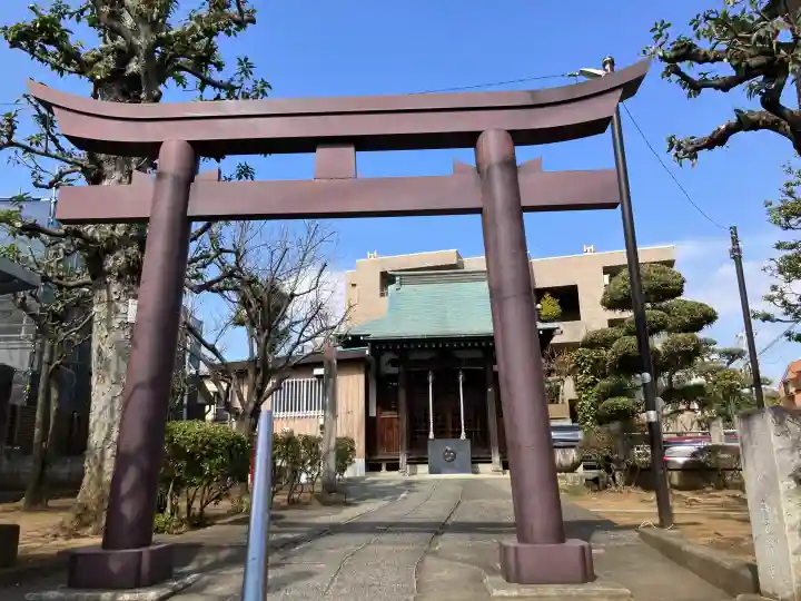 桜森稲荷神社の{uncategorized: "未分類", other: "その他", undefined: "問題あり", building: "その他建物", grave: "お墓", sacred_gate: "鳥居", guardian: "狛犬", statue: "像", buddha: "仏像", history: "歴史", nature: "自然", garden: "庭園", animal: "動物", pagoda: "塔", temizu: "手水舎", mountain_gate: "山門・神門", sanctuary: "本殿・本堂", subordinate: "末社・摂社", art: "芸術", scenery: "景色", jizo: "地蔵", ema: "絵馬", goshuin: "御朱印", omikuji: "おみくじ", items: "授与品その他", amulet: "お守り", goshuincho: "御朱印帳", eats: "食事", festival: "お祭り", votive_dance: "神楽", shichigosan: "七五三参", wedding: "結婚式", experience: "体験その他", initially: "初詣", around: "周辺", anti_infection: "感染症対策"}