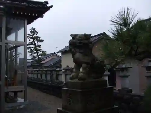 道神社の狛犬