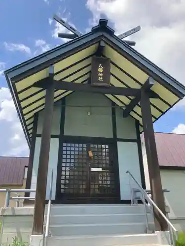 東米里八幡神社の本殿