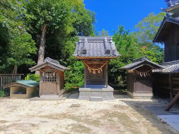 針曽根八幡社の末社・摂社