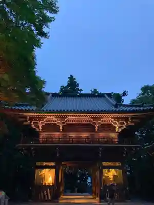 高尾山薬王院の山門・神門