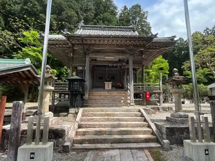 円教寺(白谷観音)の{uncategorized: "未分類", other: "その他", undefined: "問題あり", building: "その他建物", grave: "お墓", sacred_gate: "鳥居", guardian: "狛犬", statue: "像", buddha: "仏像", history: "歴史", nature: "自然", garden: "庭園", animal: "動物", pagoda: "塔", temizu: "手水舎", mountain_gate: "山門・神門", sanctuary: "本殿・本堂", subordinate: "末社・摂社", art: "芸術", scenery: "景色", jizo: "地蔵", ema: "絵馬", goshuin: "御朱印", omikuji: "おみくじ", items: "授与品その他", amulet: "お守り", goshuincho: "御朱印帳", eats: "食事", festival: "お祭り", votive_dance: "神楽", shichigosan: "七五三参", wedding: "結婚式", experience: "体験その他", initially: "初詣", around: "周辺", anti_infection: "感染症対策"}