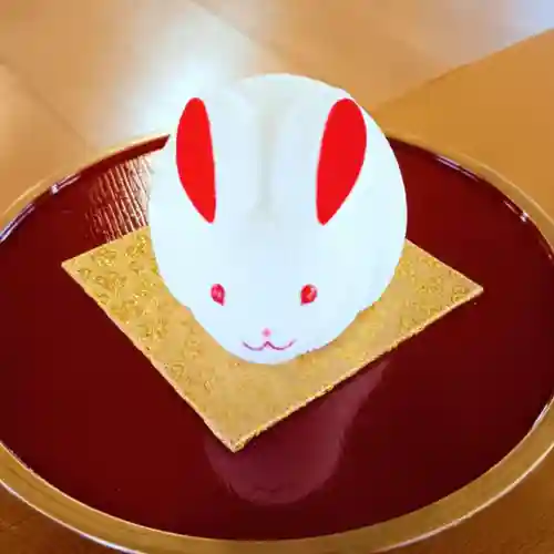 彌彦神社　(伊夜日子神社)の像