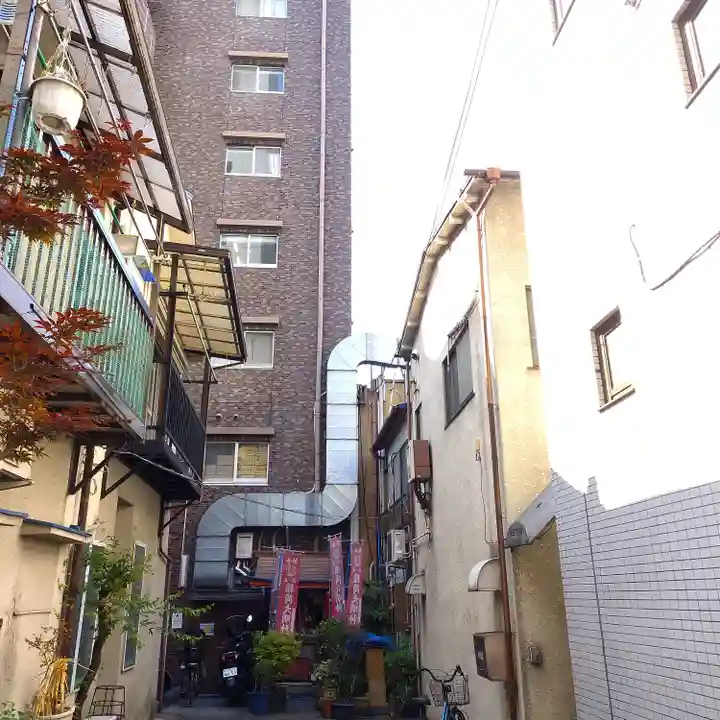 開徳稲荷神社の周辺