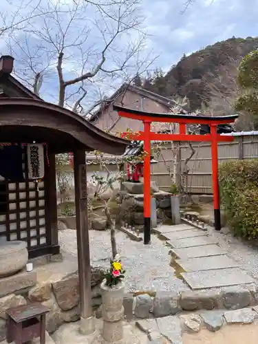 法起院の末社・摂社