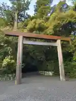 伊勢神宮外宮(豊受大神宮)の{uncategorized: "未分類", other: "その他", undefined: "問題あり", building: "その他建物", grave: "お墓", sacred_gate: "鳥居", guardian: "狛犬", statue: "像", buddha: "仏像", history: "歴史", nature: "自然", garden: "庭園", animal: "動物", pagoda: "塔", temizu: "手水舎", mountain_gate: "山門・神門", sanctuary: "本殿・本堂", subordinate: "末社・摂社", art: "芸術", scenery: "景色", jizo: "地蔵", ema: "絵馬", goshuin: "御朱印", omikuji: "おみくじ", items: "授与品その他", amulet: "お守り", goshuincho: "御朱印帳", eats: "食事", festival: "お祭り", votive_dance: "神楽", shichigosan: "七五三参", wedding: "結婚式", experience: "体験その他", initially: "初詣", around: "周辺", anti_infection: "感染症対策"}