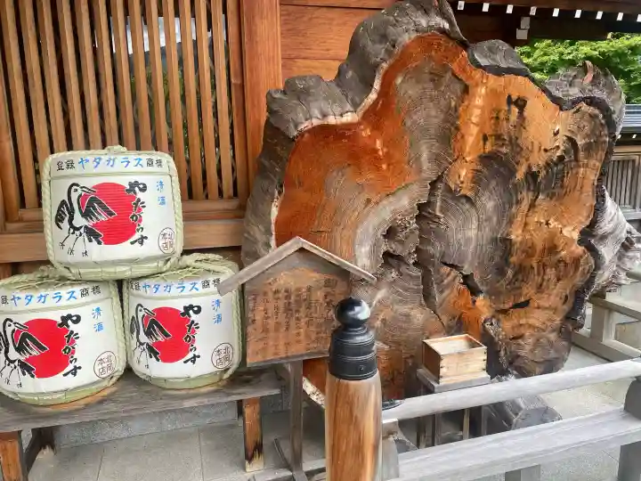 丹生川上神社(上社)の{uncategorized: "未分類", other: "その他", undefined: "問題あり", building: "その他建物", grave: "お墓", sacred_gate: "鳥居", guardian: "狛犬", statue: "像", buddha: "仏像", history: "歴史", nature: "自然", garden: "庭園", animal: "動物", pagoda: "塔", temizu: "手水舎", mountain_gate: "山門・神門", sanctuary: "本殿・本堂", subordinate: "末社・摂社", art: "芸術", scenery: "景色", jizo: "地蔵", ema: "絵馬", goshuin: "御朱印", omikuji: "おみくじ", items: "授与品その他", amulet: "お守り", goshuincho: "御朱印帳", eats: "食事", festival: "お祭り", votive_dance: "神楽", shichigosan: "七五三参", wedding: "結婚式", experience: "体験その他", initially: "初詣", around: "周辺", anti_infection: "感染症対策"}