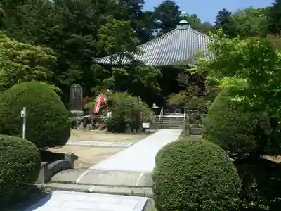 石峯寺の本殿・本堂