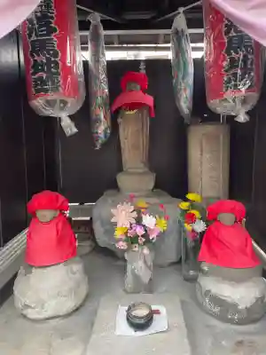 落馬地蔵尊の{uncategorized: "未分類", other: "その他", undefined: "問題あり", building: "その他建物", grave: "お墓", sacred_gate: "鳥居", guardian: "狛犬", statue: "像", buddha: "仏像", history: "歴史", nature: "自然", garden: "庭園", animal: "動物", pagoda: "塔", temizu: "手水舎", mountain_gate: "山門・神門", sanctuary: "本殿・本堂", subordinate: "末社・摂社", art: "芸術", scenery: "景色", jizo: "地蔵", ema: "絵馬", goshuin: "御朱印", omikuji: "おみくじ", items: "授与品その他", amulet: "お守り", goshuincho: "御朱印帳", eats: "食事", festival: "お祭り", votive_dance: "神楽", shichigosan: "七五三参", wedding: "結婚式", experience: "体験その他", initially: "初詣", around: "周辺", anti_infection: "感染症対策"}