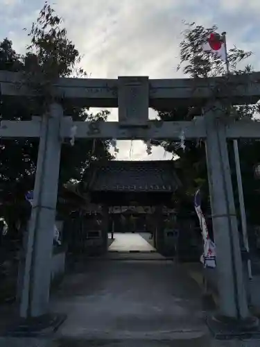 湊八坂神社の{uncategorized: "未分類", other: "その他", undefined: "問題あり", building: "その他建物", grave: "お墓", sacred_gate: "鳥居", guardian: "狛犬", statue: "像", buddha: "仏像", history: "歴史", nature: "自然", garden: "庭園", animal: "動物", pagoda: "塔", temizu: "手水舎", mountain_gate: "山門・神門", sanctuary: "本殿・本堂", subordinate: "末社・摂社", art: "芸術", scenery: "景色", jizo: "地蔵", ema: "絵馬", goshuin: "御朱印", omikuji: "おみくじ", items: "授与品その他", amulet: "お守り", goshuincho: "御朱印帳", eats: "食事", festival: "お祭り", votive_dance: "神楽", shichigosan: "七五三参", wedding: "結婚式", experience: "体験その他", initially: "初詣", around: "周辺", anti_infection: "感染症対策"}