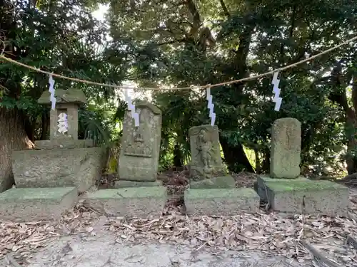 横田神社の末社