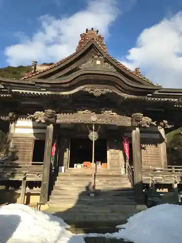 摩尼寺の本殿・本堂