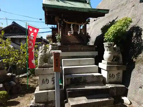 草津八幡宮の末社