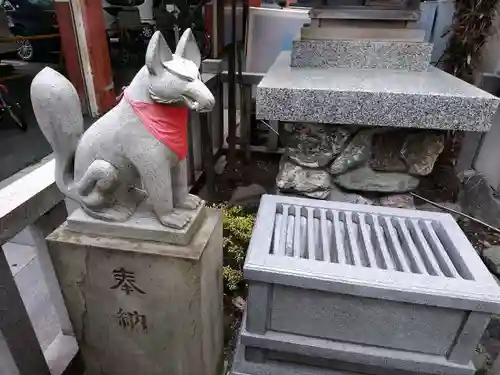 鞘町稲荷大明神の狛犬