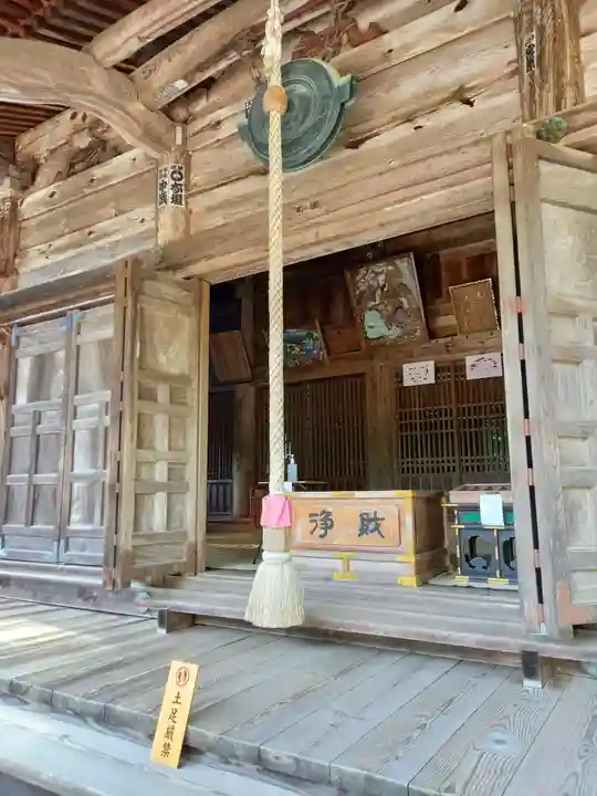 法楽寺の本殿・本堂