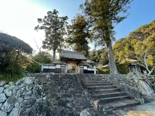 浄眼寺の{uncategorized: "未分類", other: "その他", undefined: "問題あり", building: "その他建物", grave: "お墓", sacred_gate: "鳥居", guardian: "狛犬", statue: "像", buddha: "仏像", history: "歴史", nature: "自然", garden: "庭園", animal: "動物", pagoda: "塔", temizu: "手水舎", mountain_gate: "山門・神門", sanctuary: "本殿・本堂", subordinate: "末社・摂社", art: "芸術", scenery: "景色", jizo: "地蔵", ema: "絵馬", goshuin: "御朱印", omikuji: "おみくじ", items: "授与品その他", amulet: "お守り", goshuincho: "御朱印帳", eats: "食事", festival: "お祭り", votive_dance: "神楽", shichigosan: "七五三参", wedding: "結婚式", experience: "体験その他", initially: "初詣", around: "周辺", anti_infection: "感染症対策"}