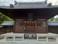 稲荷神社の本殿