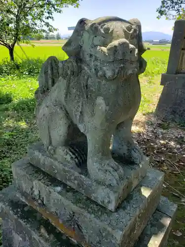 小勢護国神社の狛犬