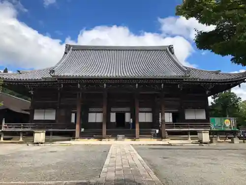 西教寺の本殿